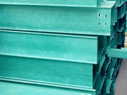 300*150玻璃鋼電纜橋架多少錢(qián)一米？