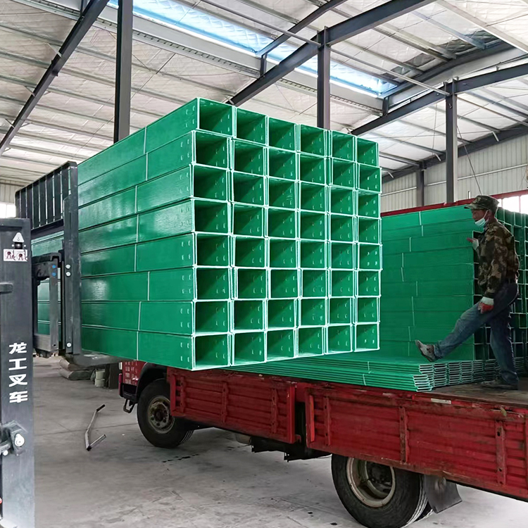 化工廠為什么要用玻璃鋼橋架？